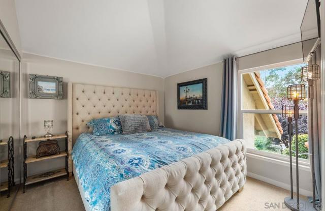 2708 Grove Ave, Carlsbad CA: https://media.crmls.org/mediaz/635c4f11-08c0-40af-ad96-2c843c686dde.jpg