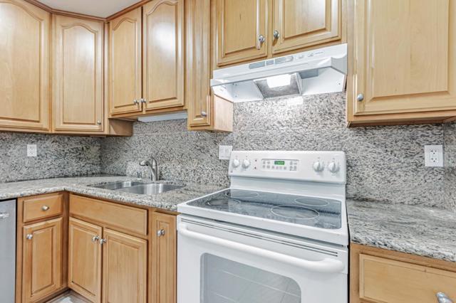 49 Showers Drive, Mountain View CA: https://media.crmls.org/mediaz/635cd31d-efe8-47b5-b449-521b65c9cfe7.jpg