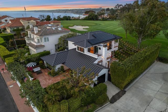 7505 Pepita Way, La Jolla CA: https://media.crmls.org/mediaz/635d9da6-be7e-4016-8661-c9382eef9237.jpg