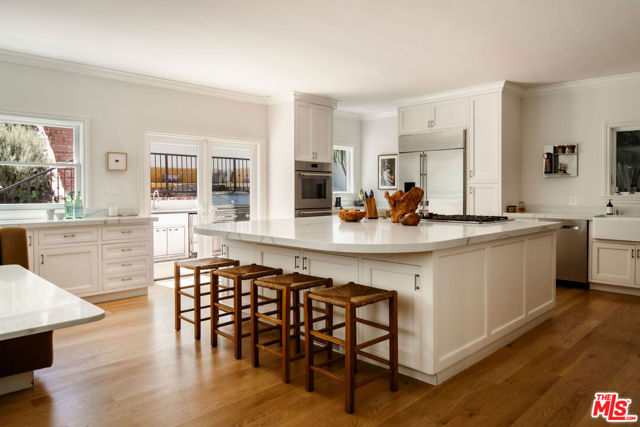 2003 El Cerrito Place, Los Angeles CA: https://media.crmls.org/mediaz/635dde81-bcc7-47bc-8fcf-7880ad01ea96.jpg