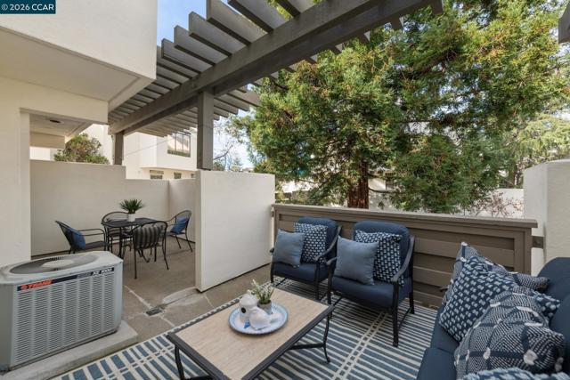 68 Mozden Ln, Pleasant Hill CA: https://media.crmls.org/mediaz/635de3b9-df22-4879-8918-0ed0e67ec3d6.jpg