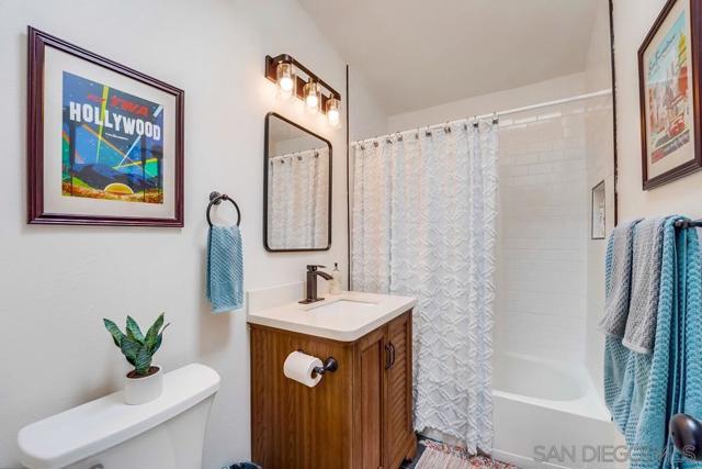 4341 43 Banning St, San Diego CA: https://media.crmls.org/mediaz/635e413c-b0c5-43b5-abb8-ffdc641d183e.jpg