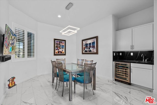 14 Merlot, Rancho Mirage CA: https://media.crmls.org/mediaz/6360577f-5ac5-4db5-966a-50d9ab80920a.jpg