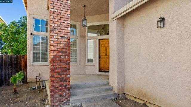 2117 Mark Twain Dr, Antioch CA: https://media.crmls.org/mediaz/63607797-d7b2-44d7-8a25-2558b0ec2133.jpg
