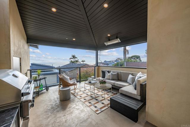 Detail Gallery Image 20 of 36 For 2172 Glasgow Ave, Cardiff By The Sea,  CA 92007 - 3 Beds | 3/1 Baths