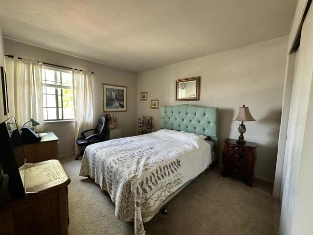 8959 Boreal Way, Elk Grove CA: https://media.crmls.org/mediaz/63616954-0c89-4793-8ff7-d44bd2c27102.jpg