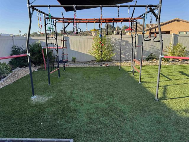 1337 Baumgartner Way, Escondido CA: https://media.crmls.org/mediaz/6361f7d0-232d-4e70-92c0-9e1d2f8df895.jpg