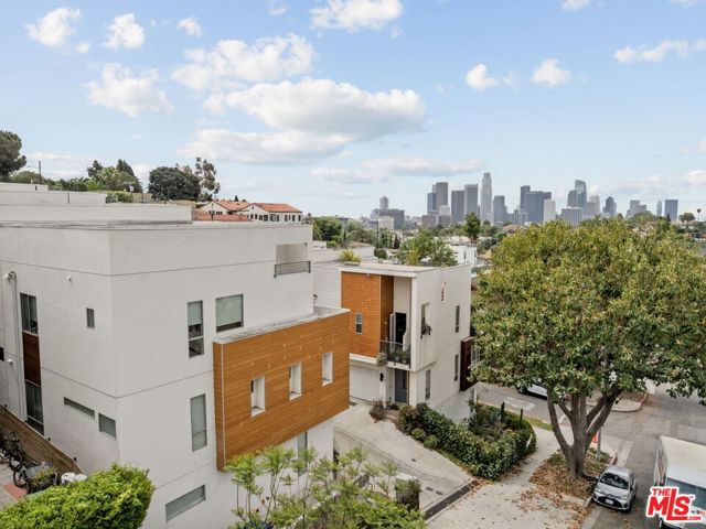 1344 Douglas Street, Los Angeles CA: https://media.crmls.org/mediaz/6361fff8-e68c-4656-8d4f-3f7aaeb26286.jpg