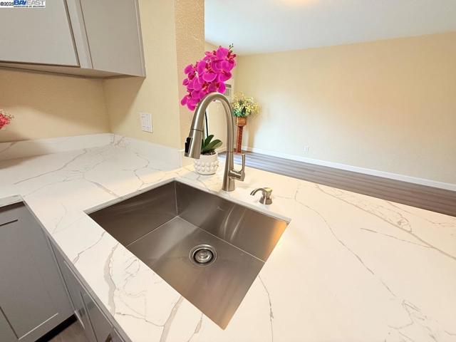 68 El Toro Ct, Fairfield CA: https://media.crmls.org/mediaz/6362e9e2-8dfd-4a2e-8c68-03e39538ba10.jpg