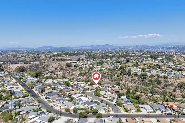 7912 Blue Jay Place, San Diego CA: https://media.crmls.org/mediaz/63644d30-7037-4762-8e90-8c55d7ef0c59.jpg