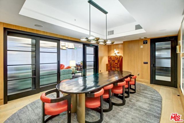 10777 WILSHIRE Boulevard, Los Angeles CA: https://media.crmls.org/mediaz/63664d18-8833-4e7d-859f-0d0857d5aca3.jpg