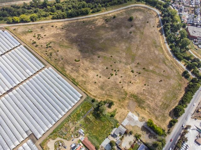 30 Riverside Road, Watsonville CA: https://media.crmls.org/mediaz/63665c93-e4ae-4cb6-8040-1b2bdb0bab6b.jpg