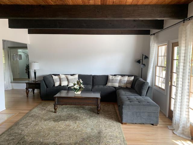 4515 Ewing Rd, Castro Valley CA: https://media.crmls.org/mediaz/63666489-1a9f-4df9-a78b-a705c88254c4.jpg