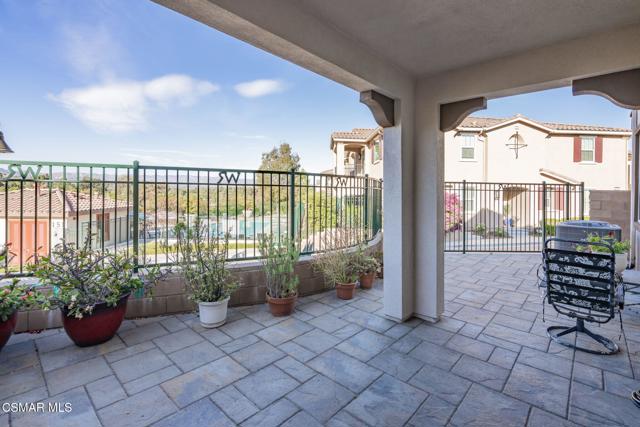 263 Morro Way, Simi Valley CA: https://media.crmls.org/mediaz/6366c419-c790-4607-b3c6-9134d622c46e.jpg