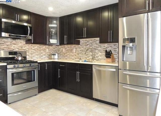 14161 Seagate Dr, San Leandro CA: https://media.crmls.org/mediaz/63673ef4-a881-4ecc-87ee-6368978f5efd.jpg