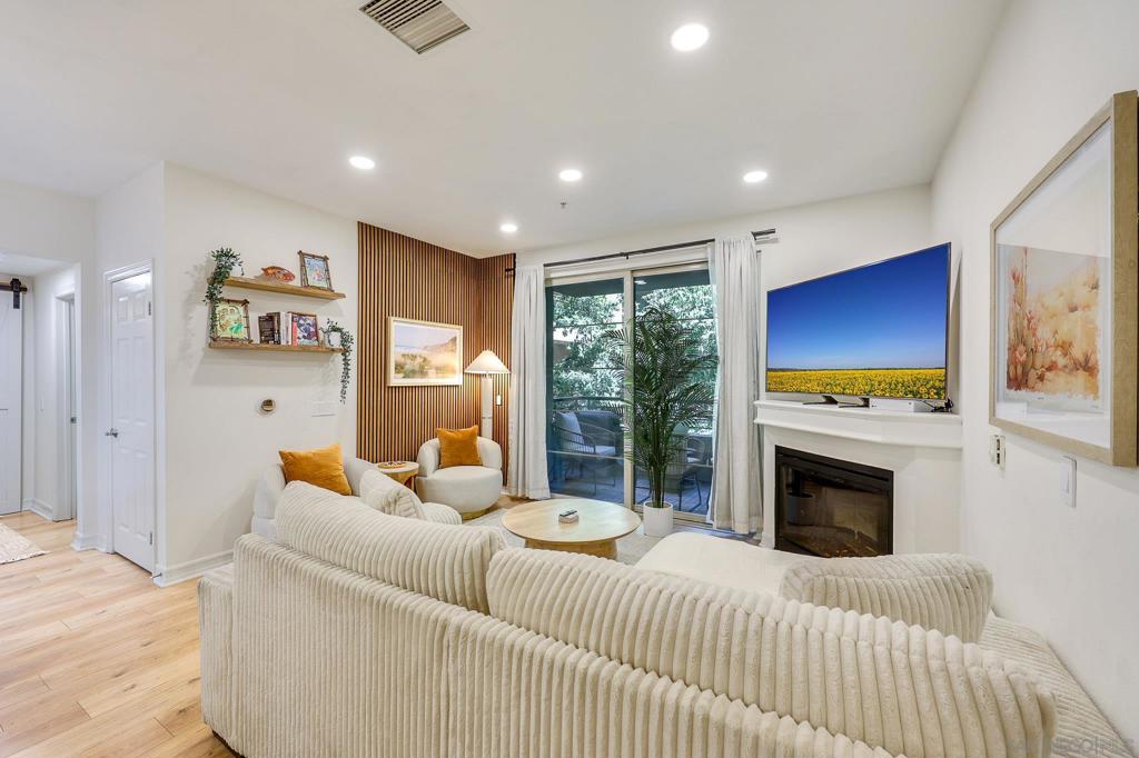 1465 C St - photo 4