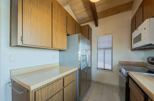 174 Kern Street, Salinas CA: https://media.crmls.org/mediaz/6369bc1f-d31a-43b8-bc2a-2f6e00d72f13.jpg