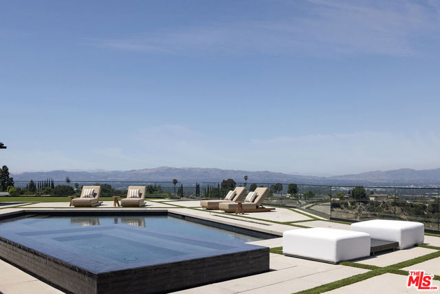 Drew Fenton | 16401 Mulholland Drive Los Angeles CA | MLS: 7706113