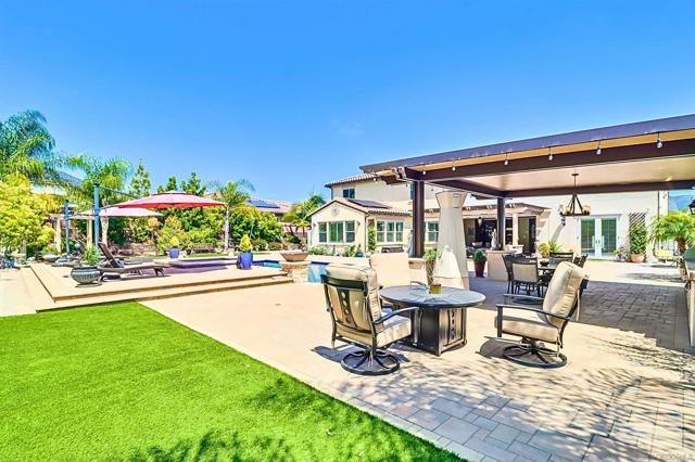 466 Agua Vista Dr, Chula Vista CA: https://media.crmls.org/mediaz/636b1ca4-baf8-4dc1-92db-2043e1967258.jpg
