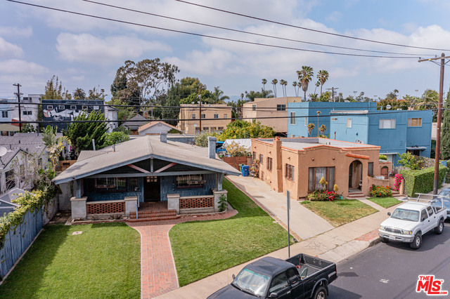 633 California Avenue photo 5