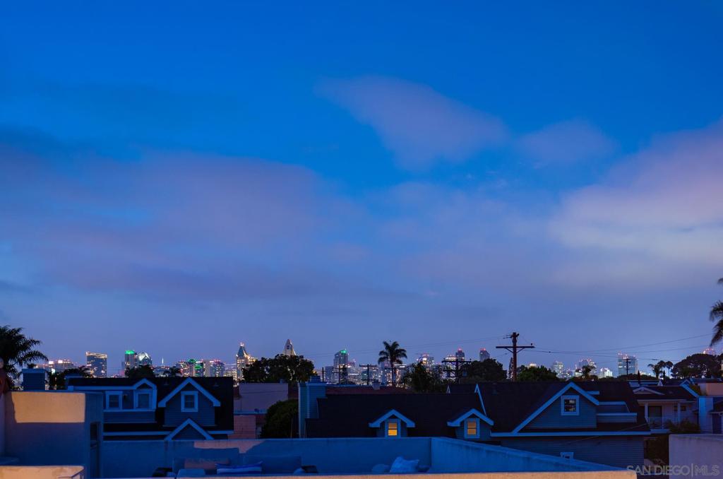 https://media.crmls.org/mediaz/636bbbe4-33d8-44d3-bc68-d962bb6674f1.jpg?preset=X-Large