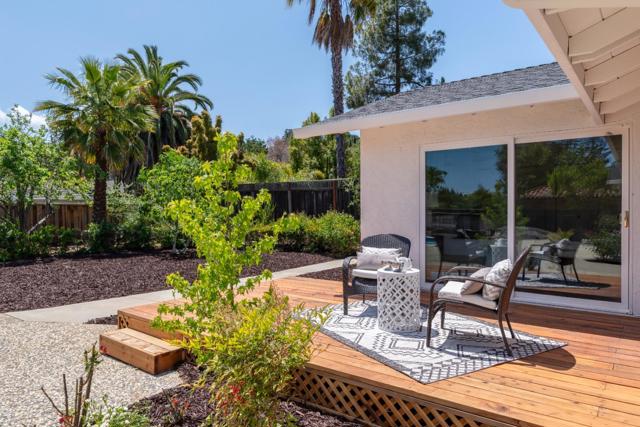 20722 Verde Vista Lane, Saratoga CA: https://media.crmls.org/mediaz/636be183-cbca-4a5e-8d3c-524ecda9720f.jpg