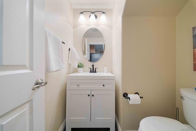 840 Spinnaker Point Terrace, San Diego CA: https://media.crmls.org/mediaz/636beaff-9336-4b33-bed4-7260134342ba.jpg