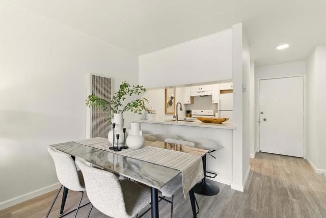 707 Fathom Drive, San Mateo CA: https://media.crmls.org/mediaz/636ca81e-8712-4ed5-ab7c-aabfb095bd01.jpg