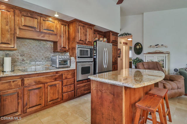 3616 Pebble Place, Newbury Park CA: https://media.crmls.org/mediaz/636cba29-6478-453a-b68b-bcc825282a29.jpg