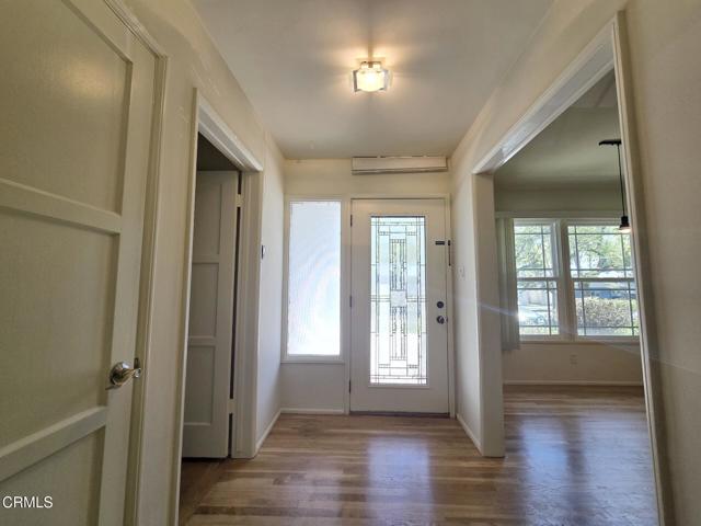 Detail Gallery Image 4 of 32 For 3815 Mayfair Dr, Pasadena,  CA  - 3 Beds | 2 Baths