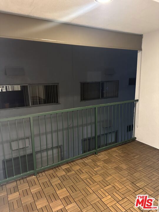 1319 N Detroit Street, Los Angeles CA: https://media.crmls.org/mediaz/636d58d3-e34f-4497-b75c-d1aca75a2070.jpg