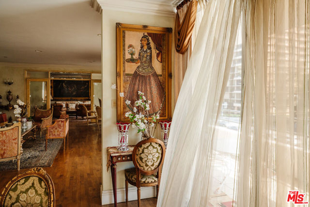 10601 Wilshire Boulevard, Los Angeles CA: https://media.crmls.org/mediaz/636d5be6-d4df-4802-a17f-074495d27e59.jpg