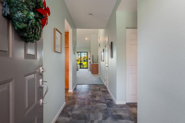 54396 Shoal Creek, La Quinta CA: https://media.crmls.org/mediaz/636dcd83-8f58-418f-b466-7bb0ad7ea719.jpg