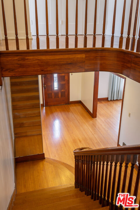 955 S Highland Avenue, Los Angeles CA: https://media.crmls.org/mediaz/636df3de-e1bc-42ef-9f2f-a47ace18f6e4.jpg