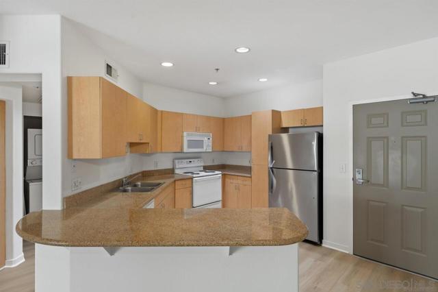 Image 4 of 33 For 1501 Front St  429