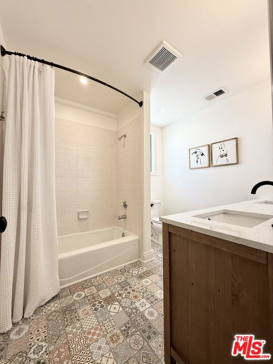 2008 Belmont Lane, Redondo Beach CA: https://media.crmls.org/mediaz/636eedb8-9dcc-4b5b-8d41-108e116c30e3.jpg