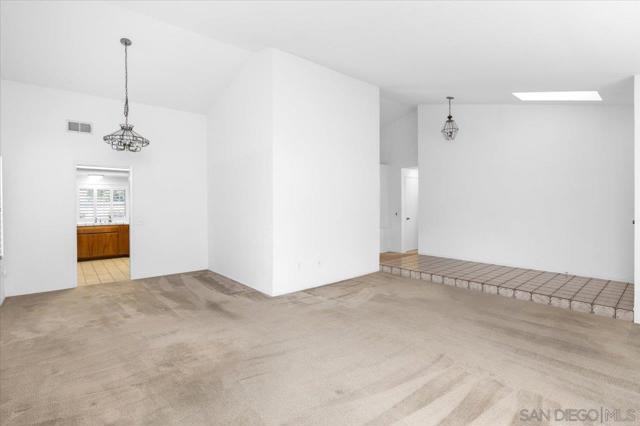 815 Boyle Ave, Escondido CA: https://media.crmls.org/mediaz/636efb87-937a-423c-811d-027a2ef3d4c5.jpg