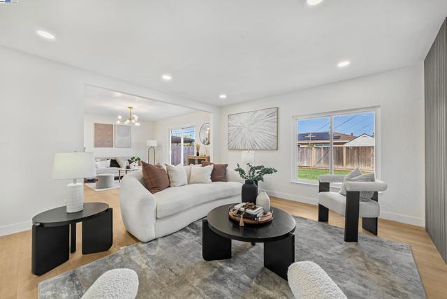 39850 Sundale Dr., Fremont CA: https://media.crmls.org/mediaz/636f7c69-aa48-43ca-ad1e-aa3a598516d2.jpg