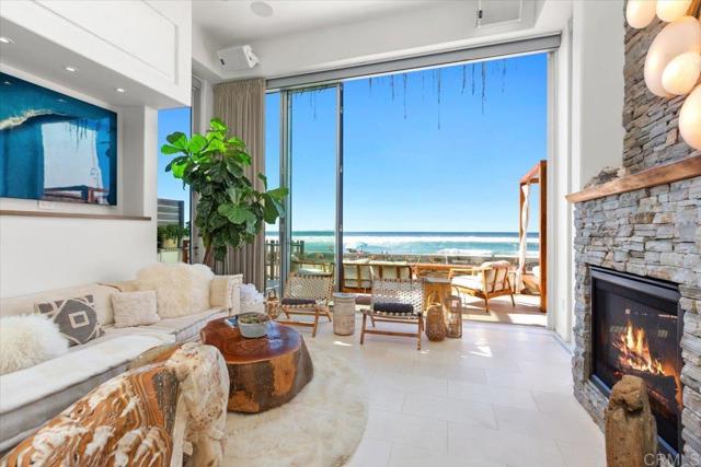 Detail Gallery Image 6 of 57 For 3709 Ocean Front Walk, San Diego,  CA 92109 - 3 Beds | 3/1 Baths