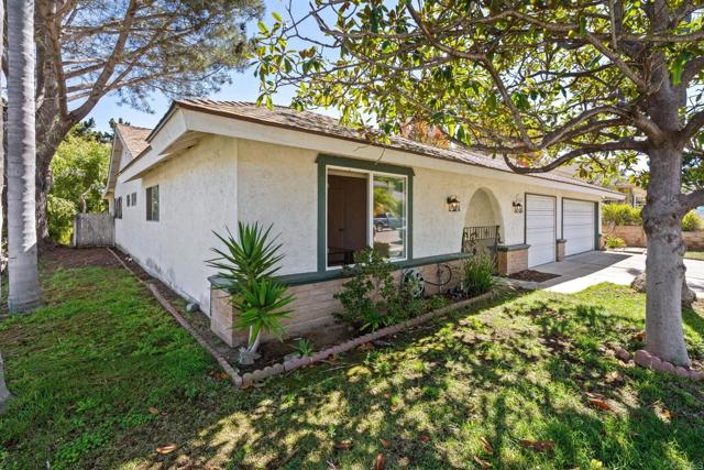 Detail Gallery Image 4 of 54 For 602 Fresca St, Solana Beach,  CA 92075 - 4 Beds | 2 Baths