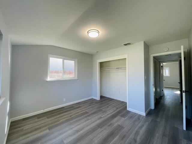 Image 5 of 29 For 1924 Florin Road