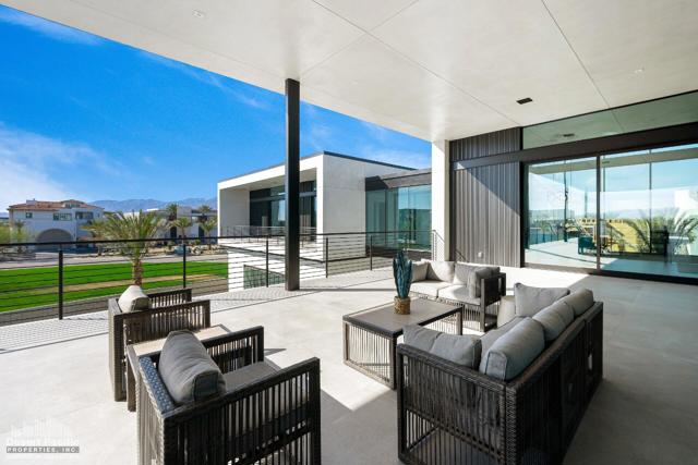 61006 Watkins Glen Dr, Thermal CA: https://media.crmls.org/mediaz/6372679a-6aa4-49e0-9a36-a5f9cf3b8416.jpg
