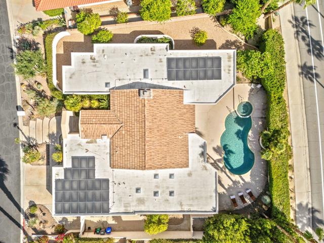 73681 Agave Lane, Palm Desert CA: https://media.crmls.org/mediaz/6374b964-53f6-48a0-906c-33d4c916a192.jpg
