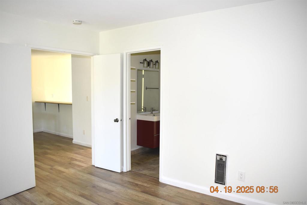 MLS #250025020SD img 4