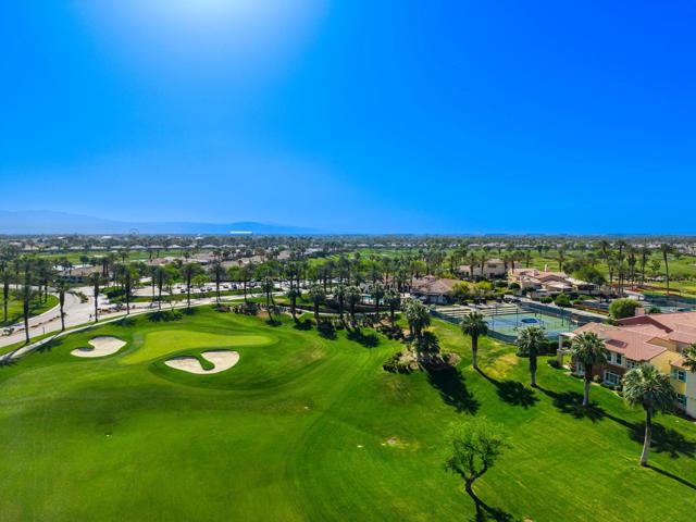 80288 Via Tesoro, La Quinta CA: https://media.crmls.org/mediaz/6375d1b5-ad16-42fe-baa8-a3c824439f33.jpg