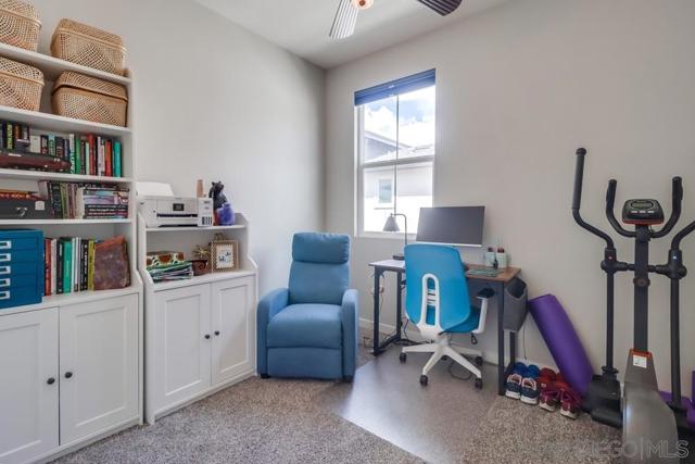 1875 Observation Way, Chula Vista CA: https://media.crmls.org/mediaz/6375dbf6-7bce-406d-b0e8-faf25a4b758c.jpg