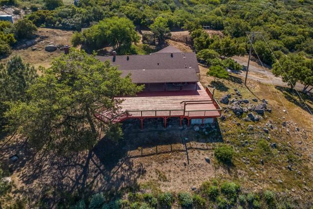 10649 Boulder Creek Rd, Descanso CA: https://media.crmls.org/mediaz/6378215b-a23e-4f01-ace9-4bfd894979b8.jpg
