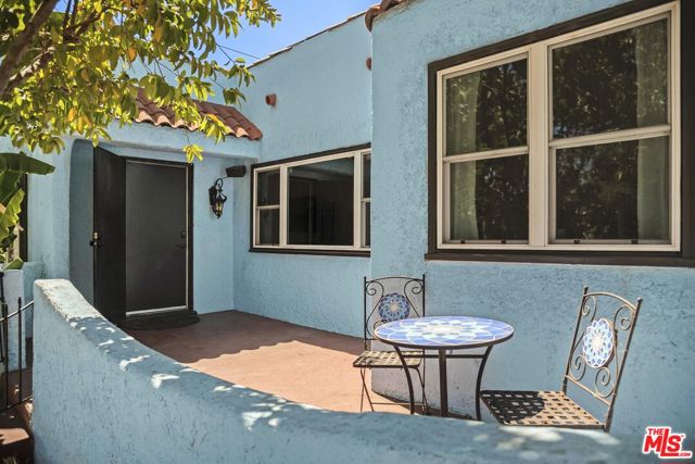 1041 Rosedale Avenue photo 3