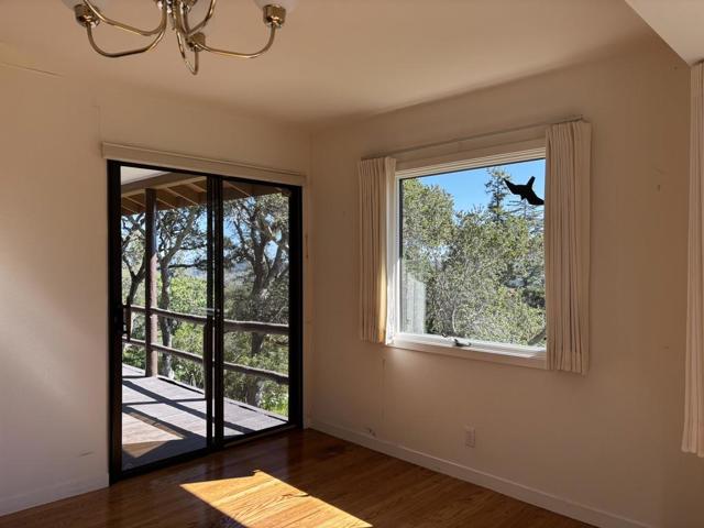 102 Santa Maria Avenue, Portola Valley CA: https://media.crmls.org/mediaz/637866aa-cebd-4bb5-8ea3-157253ee63ea.jpg