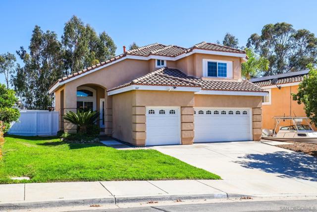 1187 Avenida Azul, San Marcos CA: https://media.crmls.org/mediaz/6378b428-6278-4b77-8614-6e765d9174d4.jpg